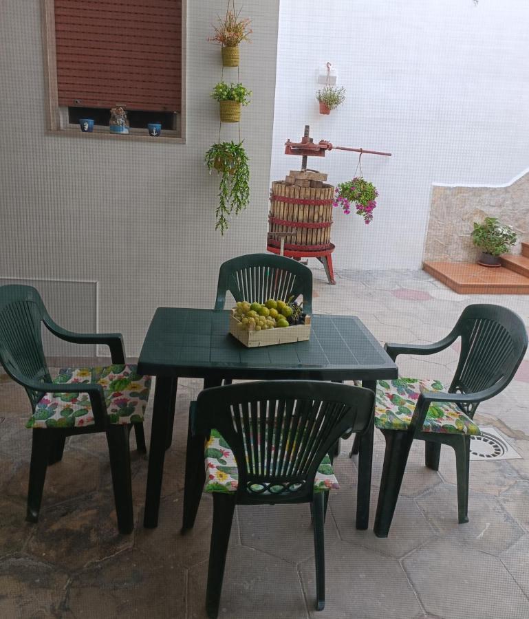 Casa Vacanze Campi Salentina Esterno foto